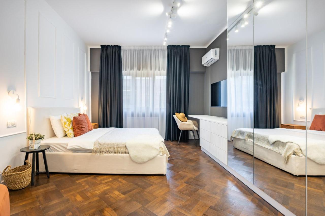 Elegant Two Bedrooms Apartment Bucharest Exterior photo